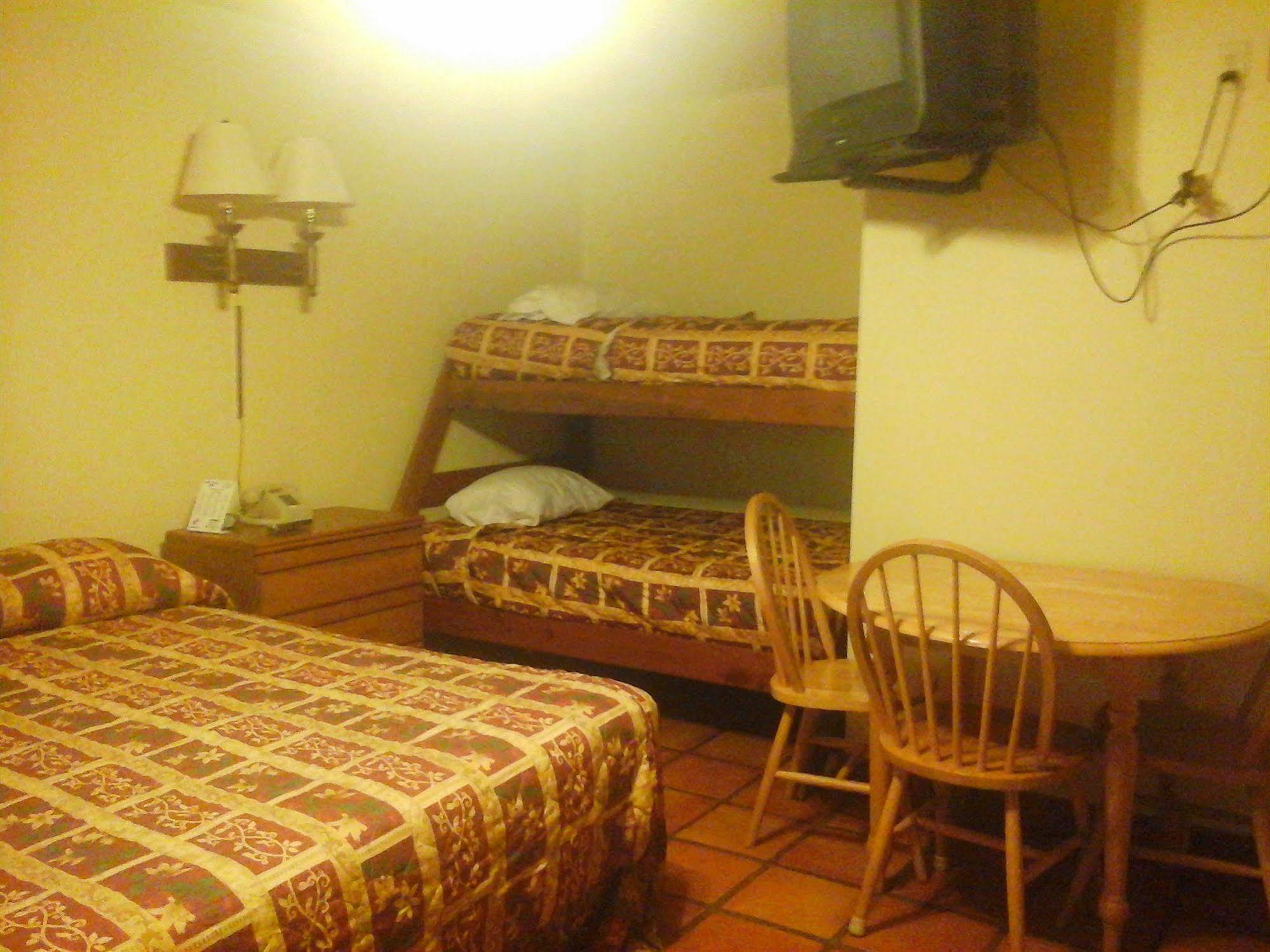 Hunt'S Castle Hotel Рокпорт Екстериор снимка